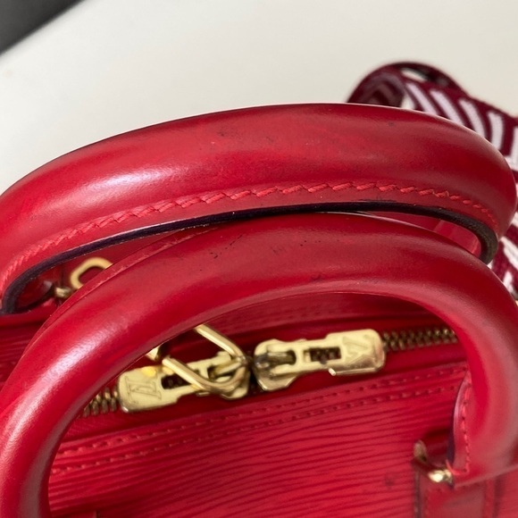 Louis Vuitton Red Epi Leather 45 Boston Bag Keepall Duffel Red Strap LV Dustbag - Picture 13 of 17